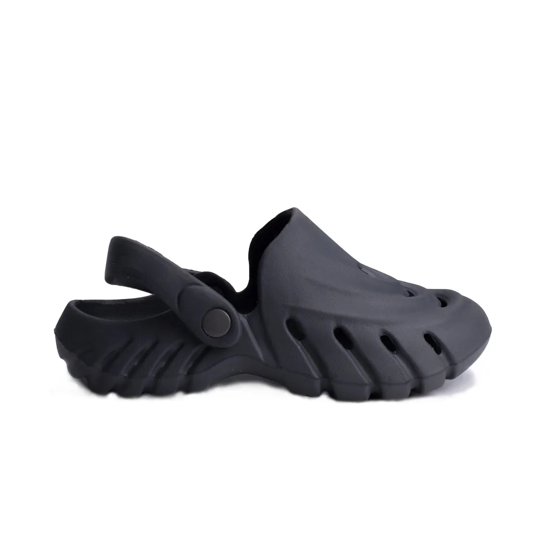 BOYS CLOGS